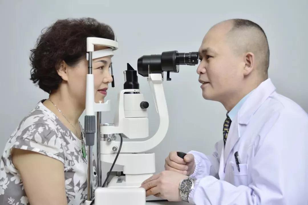 我在店里驗光，網(wǎng)上配鏡行嗎？